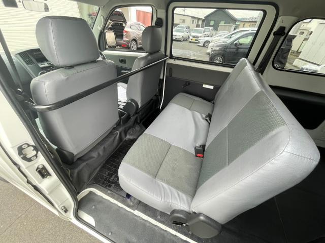 タウンエースバン ＧＬ　前後ドライブレコーダー　センターデフロック　純正ラバーマット　ＥＴＣ　純正オーディオ　リアフォグライト（17枚目）