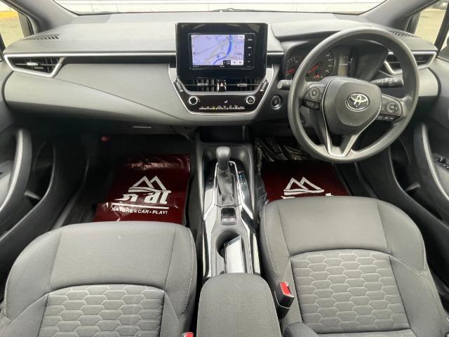 カローラスポーツ Ｇ　Ｘ　モデリスタエアロ　社外ＳＤナビ　ＣＤ／ＤＶＤ／ＢＴ／フルセグＴＶ　バックカメラ　純正ラバーマット　ドライブモード切替　ワイパーデアイサー　電動パーキンググブレーキ　純正エンジンスターター　ＥＴＣ（2枚目）