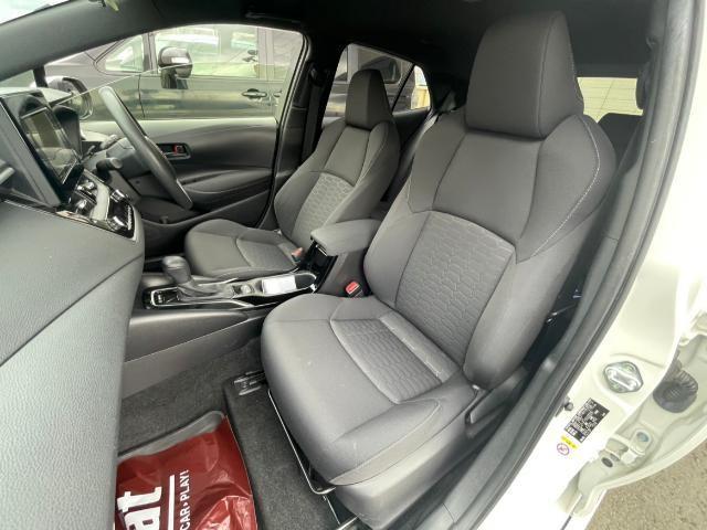 カローラスポーツ Ｇ　Ｘ　モデリスタエアロ　社外ＳＤナビ　ＣＤ／ＤＶＤ／ＢＴ／フルセグＴＶ　バックカメラ　純正ラバーマット　ドライブモード切替　ワイパーデアイサー　電動パーキンググブレーキ　純正エンジンスターター　ＥＴＣ（18枚目）