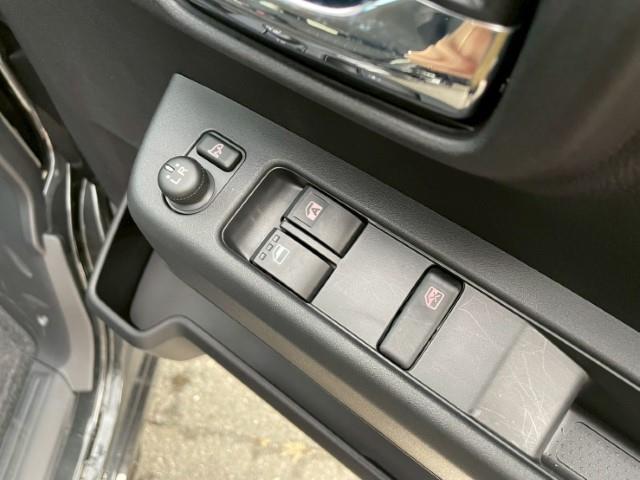 アトレー ＲＳ　両側パワースライドドア　リアヒーター　アダクティブクルーズコントロール　切替４ＷＤ　電動格納ミラー　フォグライト　アイドリングストップ　オートライト　ＬＥＤヘッドライト（9枚目）