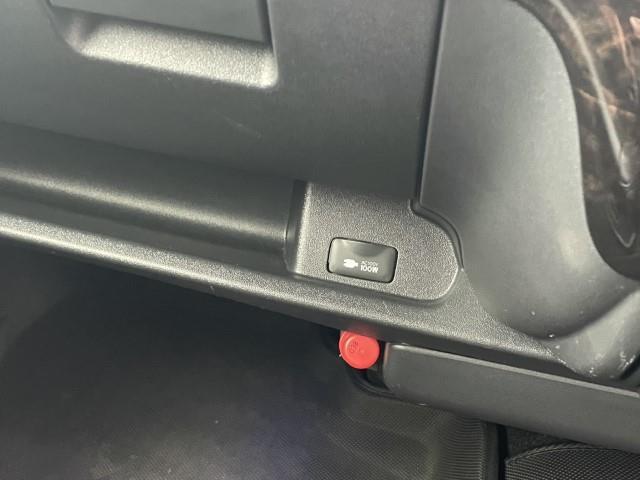 レジアスエースバン スーパーＧＬ　ダークプライム　社外メモリーナビ　フルセグＴＶ　バックカメラ　ＬＥＤヘッドライト　フロントスポイラー　オーバーフェンダー　シートカバー　前後ドライブレコーダー　ＬＥＤテールライト　ビルドインＥＴＣ（7枚目）