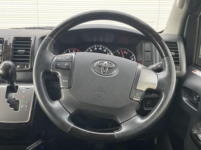 レジアスエースバン スーパーＧＬ　ダークプライム　社外メモリーナビ　フルセグＴＶ　バックカメラ　ＬＥＤヘッドライト　フロントスポイラー　オーバーフェンダー　シートカバー　前後ドライブレコーダー　ＬＥＤテールライト　ビルドインＥＴＣ（17枚目）