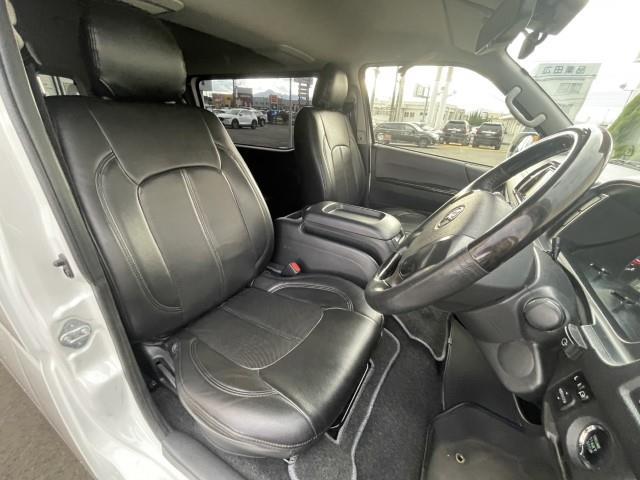 レジアスエースバン スーパーＧＬ　ダークプライム　社外メモリーナビ　フルセグＴＶ　バックカメラ　ＬＥＤヘッドライト　フロントスポイラー　オーバーフェンダー　シートカバー　前後ドライブレコーダー　ＬＥＤテールライト　ビルドインＥＴＣ（20枚目）