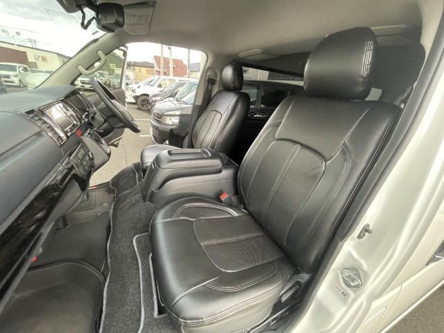 レジアスエースバン スーパーＧＬ　ダークプライム　社外メモリーナビ　フルセグＴＶ　バックカメラ　ＬＥＤヘッドライト　フロントスポイラー　オーバーフェンダー　シートカバー　前後ドライブレコーダー　ＬＥＤテールライト　ビルドインＥＴＣ（23枚目）