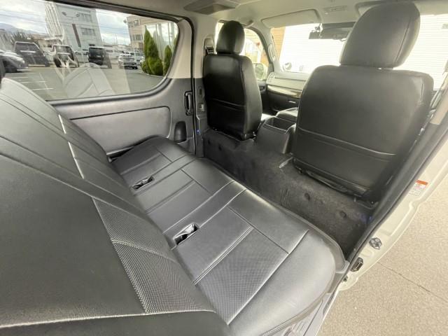 レジアスエースバン スーパーＧＬ　ダークプライム　社外メモリーナビ　フルセグＴＶ　バックカメラ　ＬＥＤヘッドライト　フロントスポイラー　オーバーフェンダー　シートカバー　前後ドライブレコーダー　ＬＥＤテールライト　ビルドインＥＴＣ（25枚目）