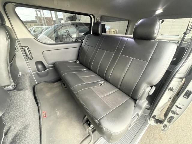 レジアスエースバン スーパーＧＬ　ダークプライム　社外メモリーナビ　フルセグＴＶ　バックカメラ　ＬＥＤヘッドライト　フロントスポイラー　オーバーフェンダー　シートカバー　前後ドライブレコーダー　ＬＥＤテールライト　ビルドインＥＴＣ（27枚目）