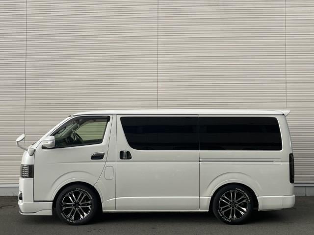 レジアスエースバン スーパーＧＬ　ダークプライム　社外メモリーナビ　フルセグＴＶ　バックカメラ　ＬＥＤヘッドライト　フロントスポイラー　オーバーフェンダー　シートカバー　前後ドライブレコーダー　ＬＥＤテールライト　ビルドインＥＴＣ（32枚目）