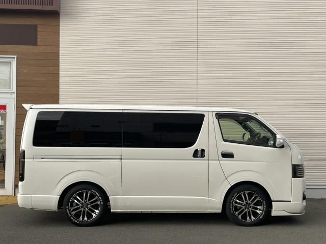 レジアスエースバン スーパーＧＬ　ダークプライム　社外メモリーナビ　フルセグＴＶ　バックカメラ　ＬＥＤヘッドライト　フロントスポイラー　オーバーフェンダー　シートカバー　前後ドライブレコーダー　ＬＥＤテールライト　ビルドインＥＴＣ（36枚目）