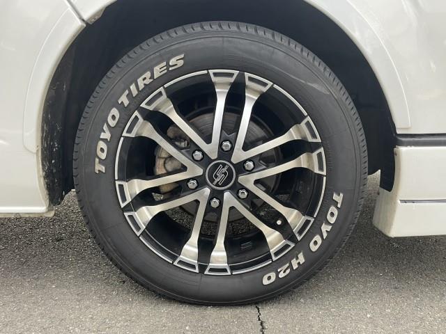 レジアスエースバン スーパーＧＬ　ダークプライム　社外メモリーナビ　フルセグＴＶ　バックカメラ　ＬＥＤヘッドライト　フロントスポイラー　オーバーフェンダー　シートカバー　前後ドライブレコーダー　ＬＥＤテールライト　ビルドインＥＴＣ（37枚目）