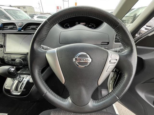 セレナ ハイウェイスター　アドバンスドセーフティパッケージ　４ＷＤ　片側パワースライドドア　クルーズコントロール　電動格納ミラー　バックカメラ　ＷＡＣ　アイドリングストップ　全方位カメラ（13枚目）