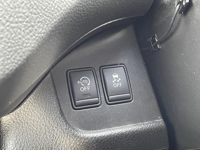 セレナ ハイウェイスター　アドバンスドセーフティパッケージ　４ＷＤ　片側パワースライドドア　クルーズコントロール　電動格納ミラー　バックカメラ　ＷＡＣ　アイドリングストップ　全方位カメラ（17枚目）