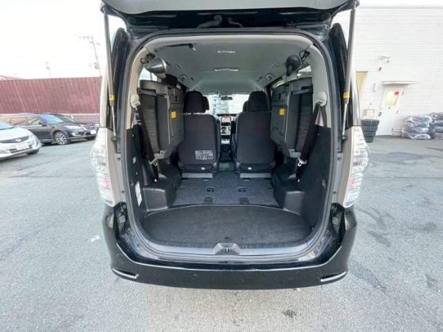 ヴォクシー ＺＳ　社外スピーカー　前方ドラレコ　両側パワースライドドア　ＥＴＣ　４ＷＤ　前席シートヒーター　アルパインナビ　電動格納ミラー（27枚目）