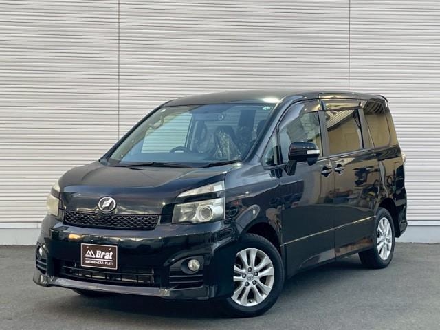 ヴォクシー ＺＳ　社外スピーカー　前方ドラレコ　両側パワースライドドア　ＥＴＣ　４ＷＤ　前席シートヒーター　アルパインナビ　電動格納ミラー（29枚目）