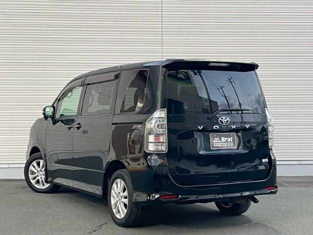 ヴォクシー ＺＳ　社外スピーカー　前方ドラレコ　両側パワースライドドア　ＥＴＣ　４ＷＤ　前席シートヒーター　アルパインナビ　電動格納ミラー（33枚目）