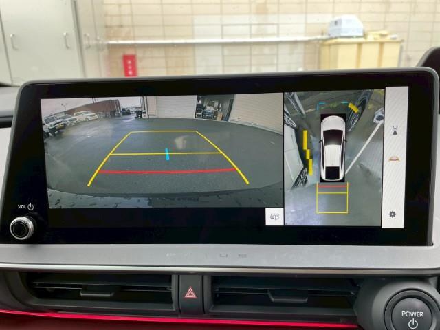 プリウス Z 全方位カメラ 黒革シート スマートキー 前席シートヒーター 前席シートエアコン プリクラッシュセーフティ ステアリングヒーター 2.0ETC オートハイビーム パワーバックドア パノラマルーフ(4枚目)