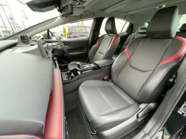 プリウス Z 全方位カメラ 黒革シート スマートキー 前席シートヒーター 前席シートエアコン プリクラッシュセーフティ ステアリングヒーター 2.0ETC オートハイビーム パワーバックドア パノラマルーフ(23枚目)