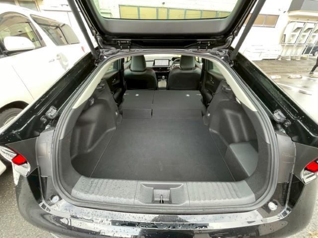 プリウス Z 全方位カメラ 黒革シート スマートキー 前席シートヒーター 前席シートエアコン プリクラッシュセーフティ ステアリングヒーター 2.0ETC オートハイビーム パワーバックドア パノラマルーフ(30枚目)