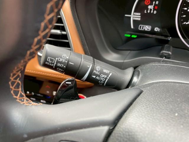 ヴェゼル ハイブリッドＺ・ホンダセンシング　４ＷＤ　ホンダセンシング　純正ギャザズＳＤナビ　バックカメラ　レーダークルコン　ハーフレザーシート　前席シートヒーター　ＥＴＣ　ＵＳＢ入力端子　トラクションコントロール　レーンキープアシスト（17枚目）