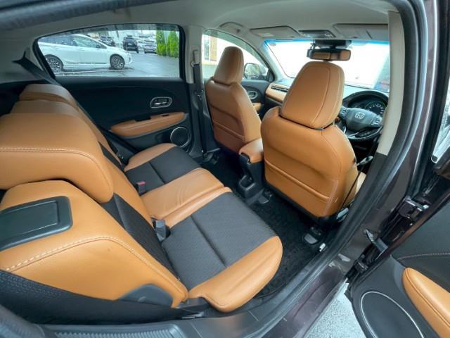 ヴェゼル ハイブリッドＺ・ホンダセンシング　４ＷＤ　ホンダセンシング　純正ギャザズＳＤナビ　バックカメラ　レーダークルコン　ハーフレザーシート　前席シートヒーター　ＥＴＣ　ＵＳＢ入力端子　トラクションコントロール　レーンキープアシスト（27枚目）