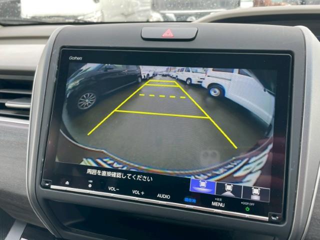 フリードハイブリッド ハイブリッド・Ｇホンダセンシング　４ＷＤ　ホンダセンシング　純正ギャザスＳＤナビ　ＵＳＢ入力端子　バックカメラ　ハーフレザーシート　前席シートヒーター　レーダークルコン　レーンキープアシスト　両側パワースライドドア　ＥＴＣ（4枚目）