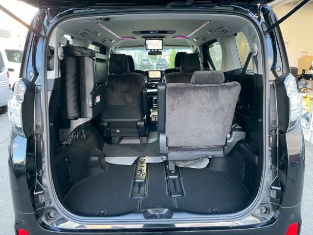 ヴェルファイアハイブリッド ＺＲ　ステアリングリモコン　ＡＶＨ　パワーバックドア　シートメモリー　フォグライト　電動格納ミラー（23枚目）