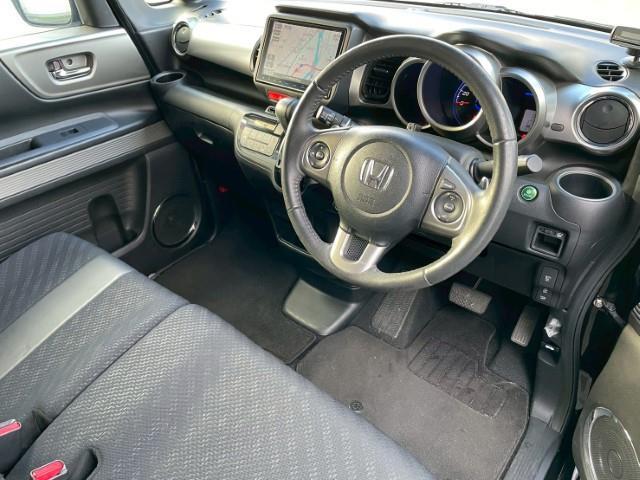 N-BOXスラッシュ G・ターボAパッケージ 純正8インチSDナビパドルシフト ステアリングリモコン 電動格納ミラー フォグランプ エンジンスタートボタン 4WD スマートキー バックカメラ ETC フロアマット(15枚目)