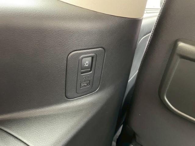 セレナ ハイウェイスター VセレクションII アラウンドビューモニター フリップダウンモニター 純正LEDヘッドライト・フォグランプ エマージェンシーブレーキ ドラレコ(13枚目)