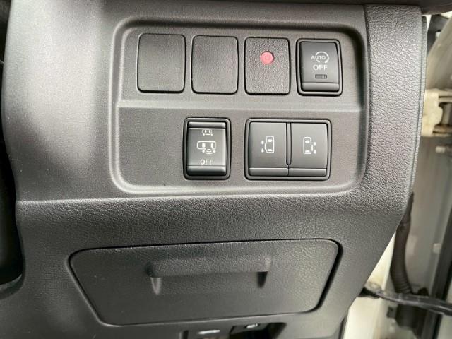 セレナ ハイウェイスター VセレクションII アラウンドビューモニター フリップダウンモニター 純正LEDヘッドライト・フォグランプ エマージェンシーブレーキ ドラレコ(15枚目)