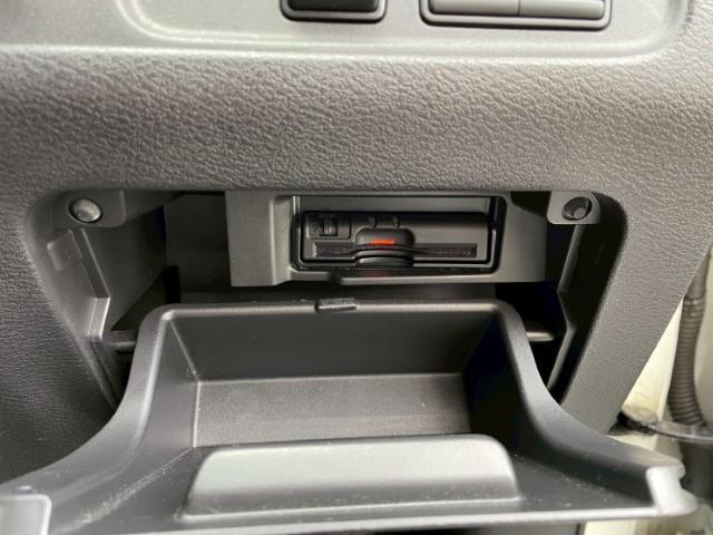 セレナ ハイウェイスター VセレクションII アラウンドビューモニター フリップダウンモニター 純正LEDヘッドライト・フォグランプ エマージェンシーブレーキ ドラレコ(16枚目)