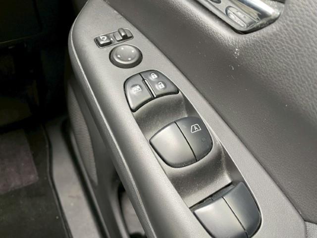 セレナ ハイウェイスター VセレクションII アラウンドビューモニター フリップダウンモニター 純正LEDヘッドライト・フォグランプ エマージェンシーブレーキ ドラレコ(17枚目)