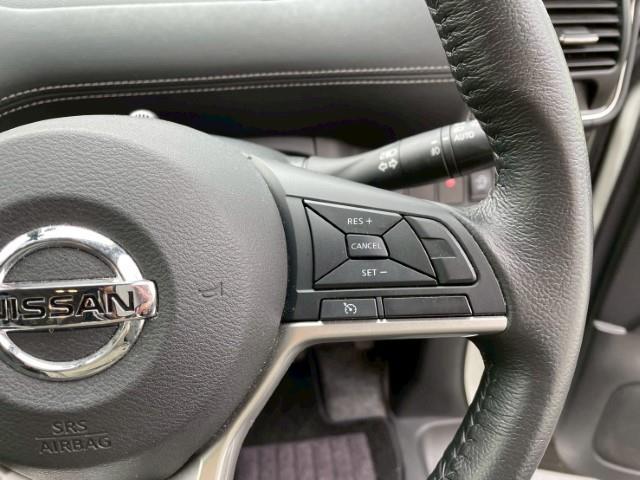 セレナ ハイウェイスター VセレクションII アラウンドビューモニター フリップダウンモニター 純正LEDヘッドライト・フォグランプ エマージェンシーブレーキ ドラレコ(21枚目)