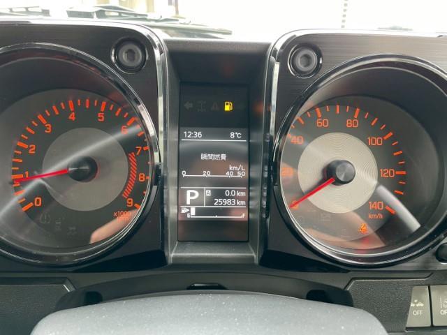 ジムニー ＸＣ　４ＷＤ　ターボ　社外ＣＤオーディオ　クルーズコントロール　レーダーブレーキサポート　レーンキープアシスト　ＬＥＤヘッドライト・フォグランプ　前席シートヒーター　横滑り防止　ダウンヒルアシスト（9枚目）