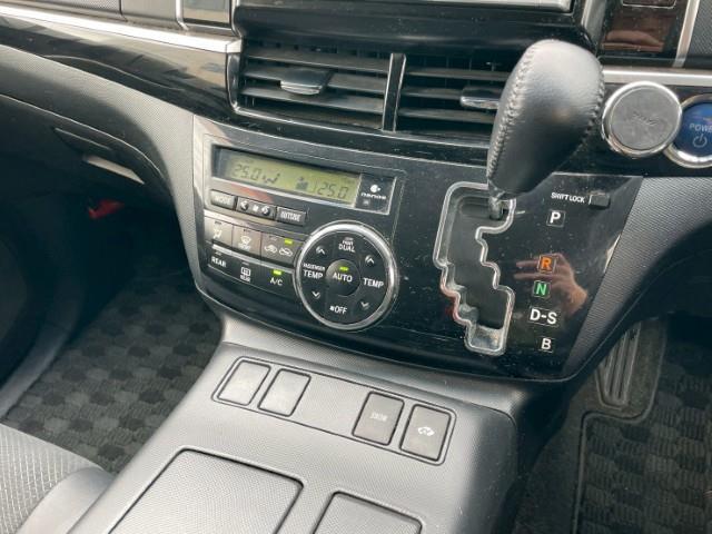 エスティマハイブリッド アエラス プレミアムエディション 純正HDDナビ ステアリングリモコン 電格ミラー フォグライト 純正フリップダウン オートライト 運転席パワーシート 社外フロアマット ETC(6枚目)