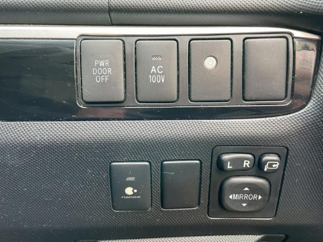 エスティマハイブリッド アエラス プレミアムエディション 純正HDDナビ ステアリングリモコン 電格ミラー フォグライト 純正フリップダウン オートライト 運転席パワーシート 社外フロアマット ETC(7枚目)