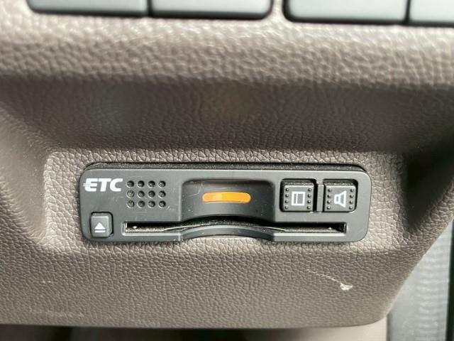 フリードハイブリッド ハイブリッド・Gホンダセンシング スペアキー バックカメラ スマートキー ホンダセンシング レーダークルーズ LEDヘッドライト 両側パワースライドドア ETC 前方ドラレコ フリップダウンモニター 横滑り防止(7枚目)