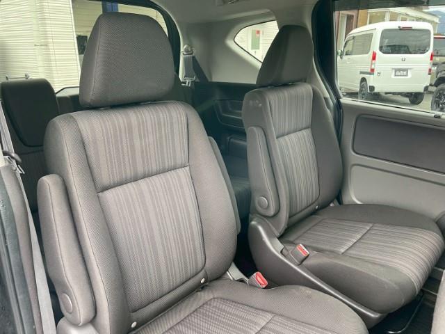 フリードハイブリッド ハイブリッド・Gホンダセンシング スペアキー バックカメラ スマートキー ホンダセンシング レーダークルーズ LEDヘッドライト 両側パワースライドドア ETC 前方ドラレコ フリップダウンモニター 横滑り防止(18枚目)