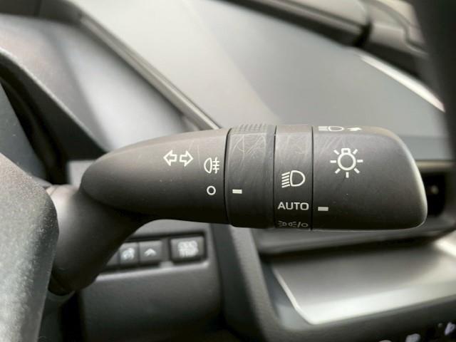 プリウス U 純正ディスプレイオーディオ フルセグTV 全方位カメラ ステアリングヒーター 社外前後ドライブレコーダー レーダークルーズコントロール LEDヘッドライト ETC2.0 AVH ステアリングリモコン(19枚目)