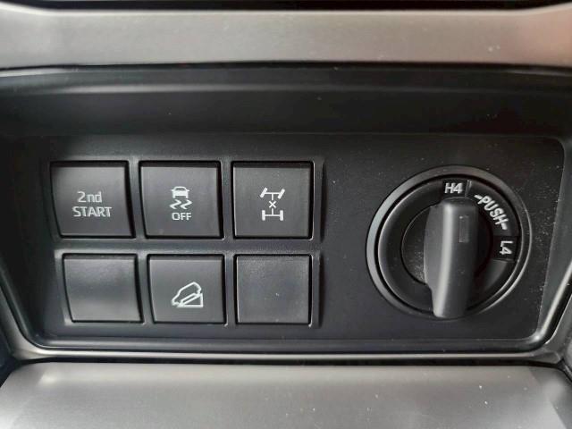 ランドクルーザープラド TX Lパッケージ 純正SDナビ 純正エンジンスターター レーダークルーズコントロール 寒冷地仕様 エクストリームJ17インチアルミ ドライブレコーダー 電動格納ミラー コーナーセンサー シートヒーター(8枚目)