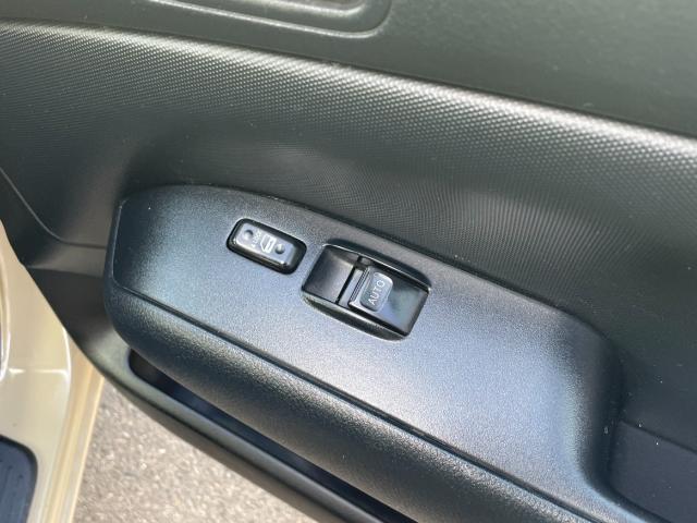 サクシードバン UL 全塗装 4WD ルーフラック ETC フロアマット オートライト 横滑り防止 ヘッドライトレベライザー(4枚目)