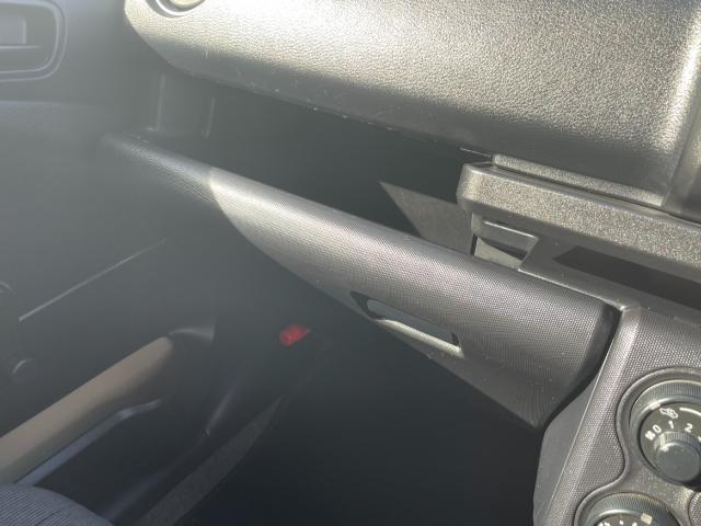 サクシードバン UL 全塗装 4WD ルーフラック ETC フロアマット オートライト 横滑り防止 ヘッドライトレベライザー(11枚目)