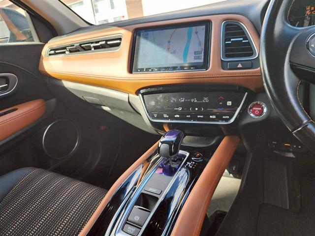 ヴェゼル ハイブリッドZ・ホンダセンシング 純正ナビBT/CD/フルセグTV/HDMIバックカメラ純正エンジンスタータークルーズコントロールLEDヘッドライトフロントフォグレーンキープアシストホンダセンシング前席シートヒーター(2枚目)