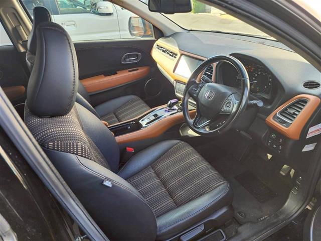 ヴェゼル ハイブリッドZ・ホンダセンシング 純正ナビBT/CD/フルセグTV/HDMIバックカメラ純正エンジンスタータークルーズコントロールLEDヘッドライトフロントフォグレーンキープアシストホンダセンシング前席シートヒーター(21枚目)