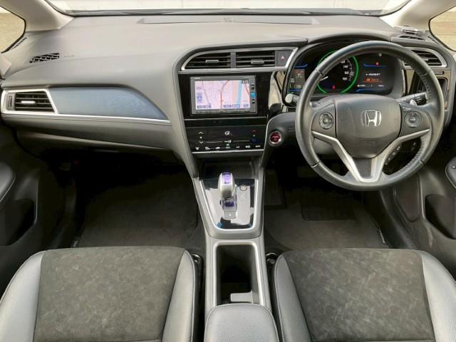 シャトル ハイブリッドX 純正ナビ バックカメラ パドルシフト クルーズコントロール LEDヘッドライト 電動格納ミラー ステアリングリモコン フロントワイパーデアイサー ETC(2枚目)