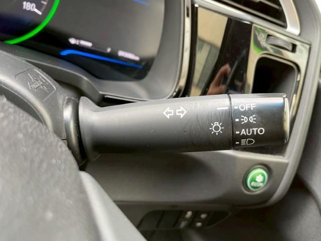 シャトル ハイブリッドX 純正ナビ バックカメラ パドルシフト クルーズコントロール LEDヘッドライト 電動格納ミラー ステアリングリモコン フロントワイパーデアイサー ETC(17枚目)