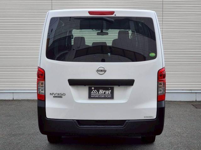 NV350キャラバンバン DX アラウンドビューモニター 社外オーディオ フルセグ/CD/BT 純正フロアマット 衝突被害軽減ブレーキ ETC 切替4WD レザー調シートカバー スペアキー(5枚目)