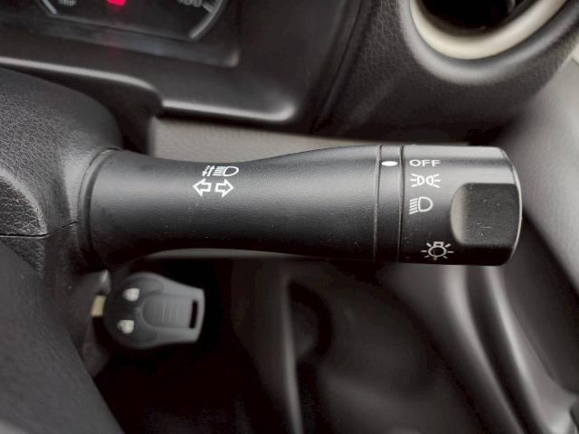 NV350キャラバンバン DX アラウンドビューモニター 社外オーディオ フルセグ/CD/BT 純正フロアマット 衝突被害軽減ブレーキ ETC 切替4WD レザー調シートカバー スペアキー(13枚目)