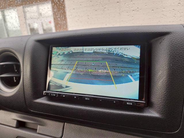 NV350キャラバンバン DX アラウンドビューモニター 社外オーディオ フルセグ/CD/BT 純正フロアマット 衝突被害軽減ブレーキ ETC 切替4WD レザー調シートカバー スペアキー(21枚目)