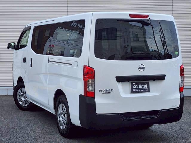 NV350キャラバンバン DX アラウンドビューモニター 社外オーディオ フルセグ/CD/BT 純正フロアマット 衝突被害軽減ブレーキ ETC 切替4WD レザー調シートカバー スペアキー(38枚目)