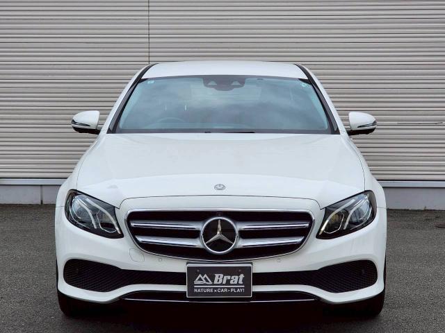 Ｅクラス Ｅ２００　４マチック　アバンギャルド　Ｂｕｒｍｅｓｔｅｒ製スピーカー　本革シート　ドラレコ　前席パワーシート　全席シートヒーター　全方位カメラ　純正ナビ　フルセグ／ＢＴ／ラジオ　レーダークルコン　パドルシフト　保証書　取扱説明書　スペアキ（4枚目）