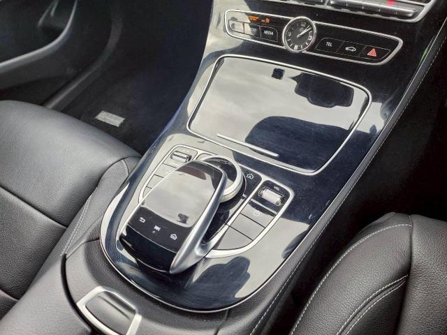 Ｅクラス Ｅ２００　４マチック　アバンギャルド　Ｂｕｒｍｅｓｔｅｒ製スピーカー　本革シート　ドラレコ　前席パワーシート　全席シートヒーター　全方位カメラ　純正ナビ　フルセグ／ＢＴ／ラジオ　レーダークルコン　パドルシフト　保証書　取扱説明書　スペアキ（9枚目）